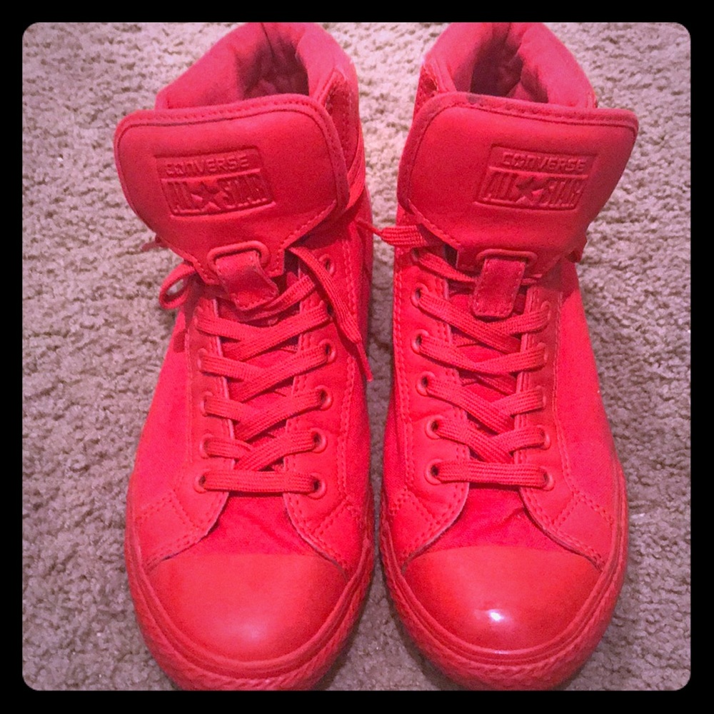 Converse All Star Chuck Taylor High Tops - Red